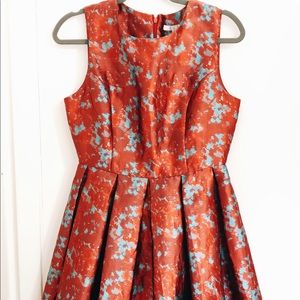 BB Dakota Knee Length Dress